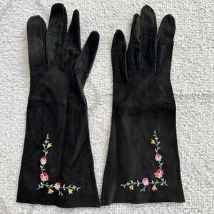 Vintage 60s/70s Beauvais Hand-Embroidered Suede Gloves Aux Galeries Lafayette